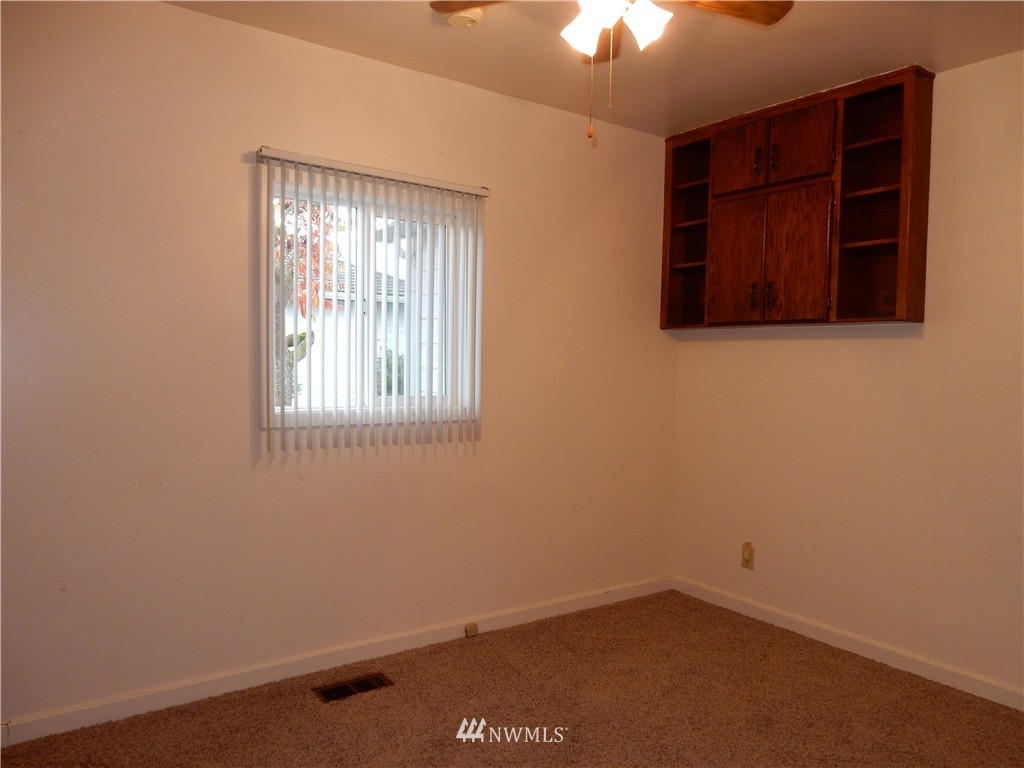 412 East Wiser Lake Road Lynden, WA 98264 - Photo 12 of 20 Gallery Image 12