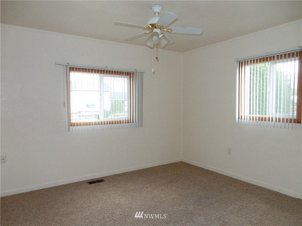 412 East Wiser Lake Road Lynden, WA 98264 - Photo 13 of 20 Gallery Image 13