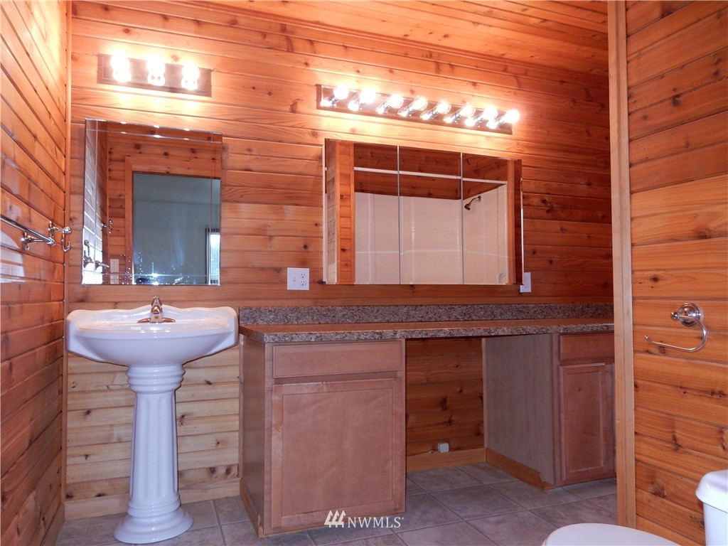 412 East Wiser Lake Road Lynden, WA 98264 - Photo 14 of 20 Gallery Image 14