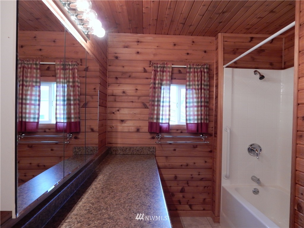 412 East Wiser Lake Road Lynden, WA 98264 - Photo 15 of 20 Gallery Image 15