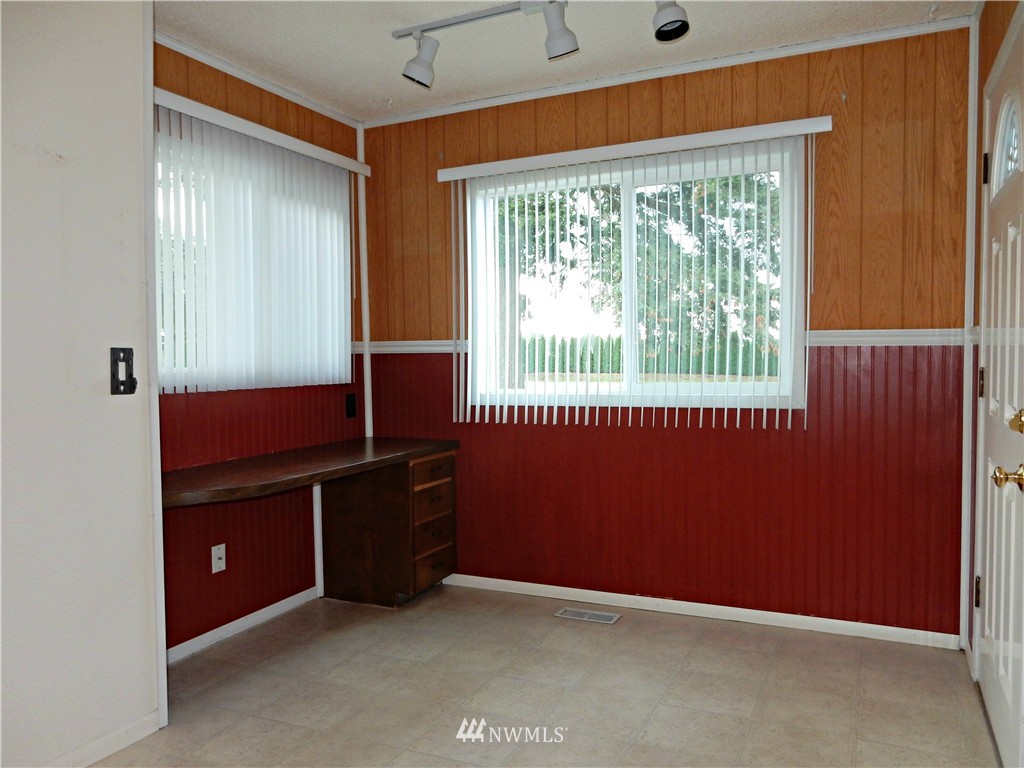 412 East Wiser Lake Road Lynden, WA 98264 - Photo 8 of 20 Gallery Image 8