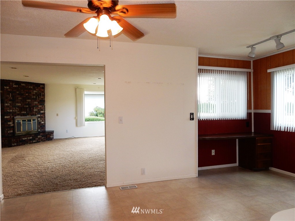412 East Wiser Lake Road Lynden, WA 98264 - Photo 9 of 20 Gallery Image 9