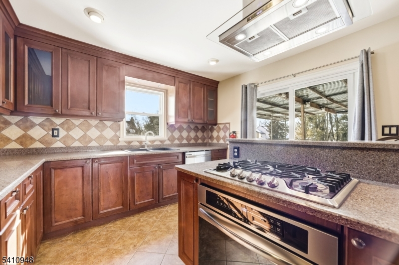 65 Ridge Avenue Bloomfield, NJ 07003 - Photo 14 of 25