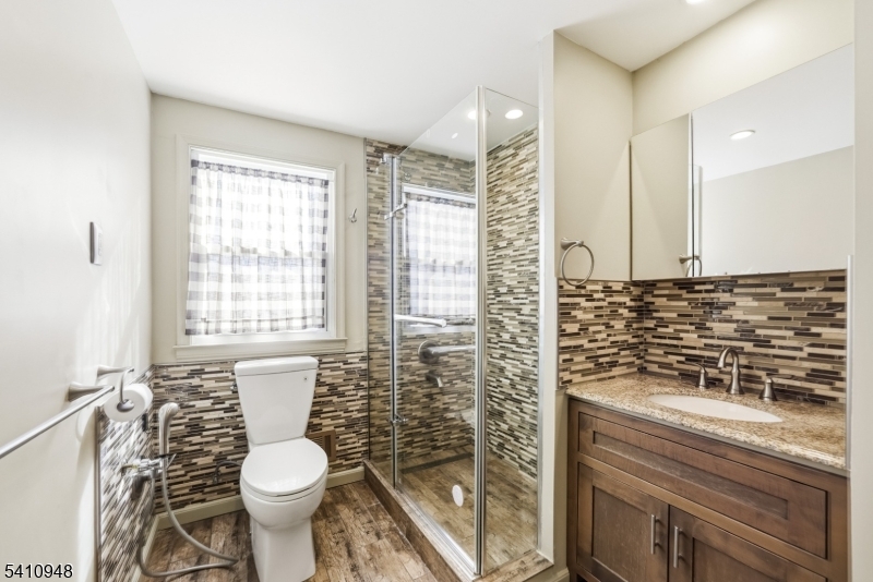 65 Ridge Avenue Bloomfield, NJ 07003 - Photo 17 of 25