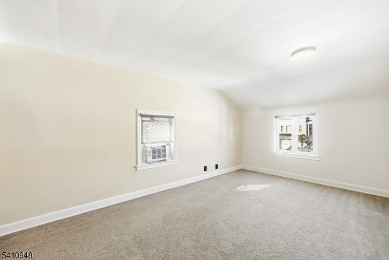 65 Ridge Avenue Bloomfield, NJ 07003 - Photo 19 of 25