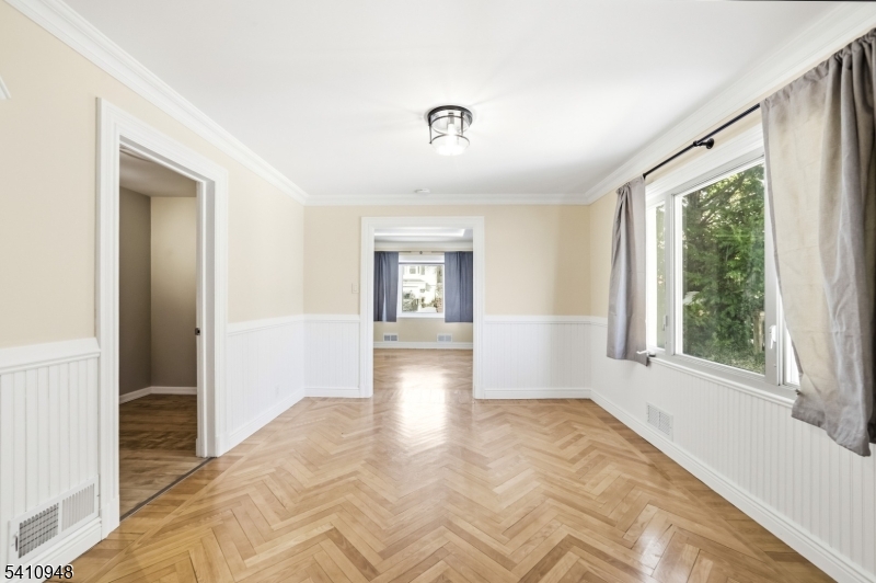 65 Ridge Avenue Bloomfield, NJ 07003 - Photo 6 of 25