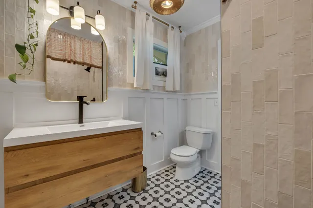 $569,000 | 2214 Thomasville Road, Tallahassee, FL 32308