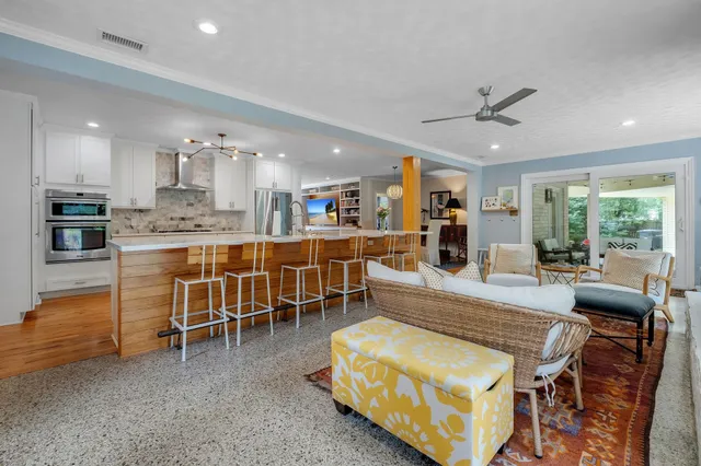 $569,000 | 2214 Thomasville Road, Tallahassee, FL 32308