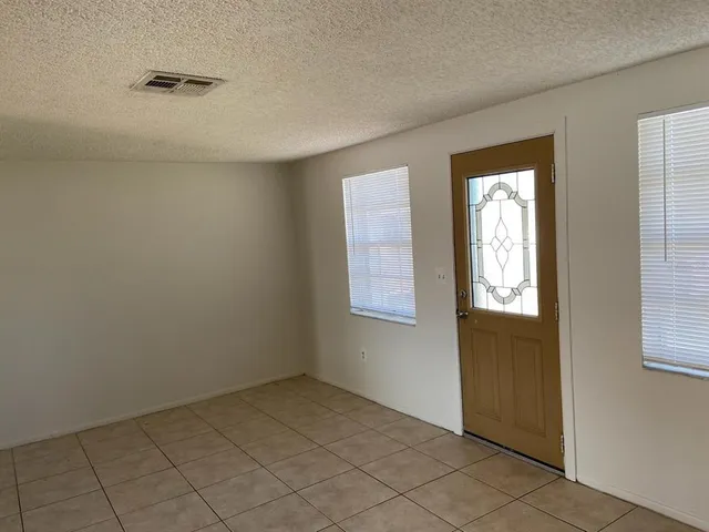 $1,695 | 3600 Beacon Square Drive, Holiday, FL 34691