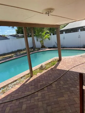 $1,695 | 3600 Beacon Square Drive, Holiday, FL 34691