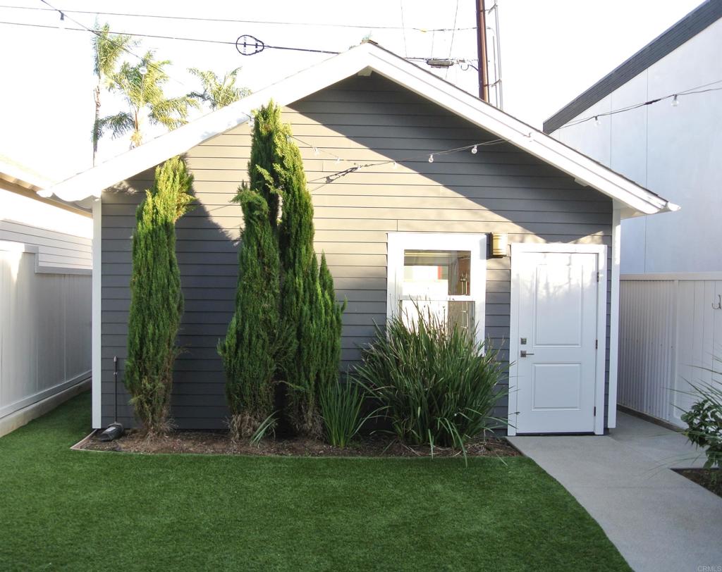 365 H Coronado, CA 92118 - Photo 16 of 34 Garage