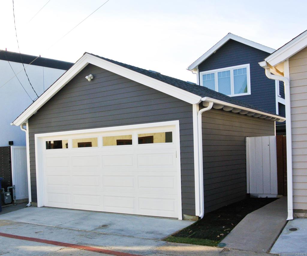 365 H Coronado, CA 92118 - Photo 17 of 34 Garage
