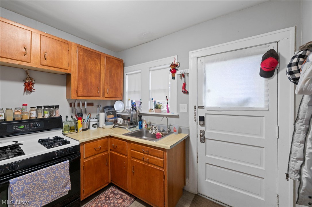 4764 Pearl Road Cleveland, OH 44144 - Photo 15 of 18 Gallery Image 15