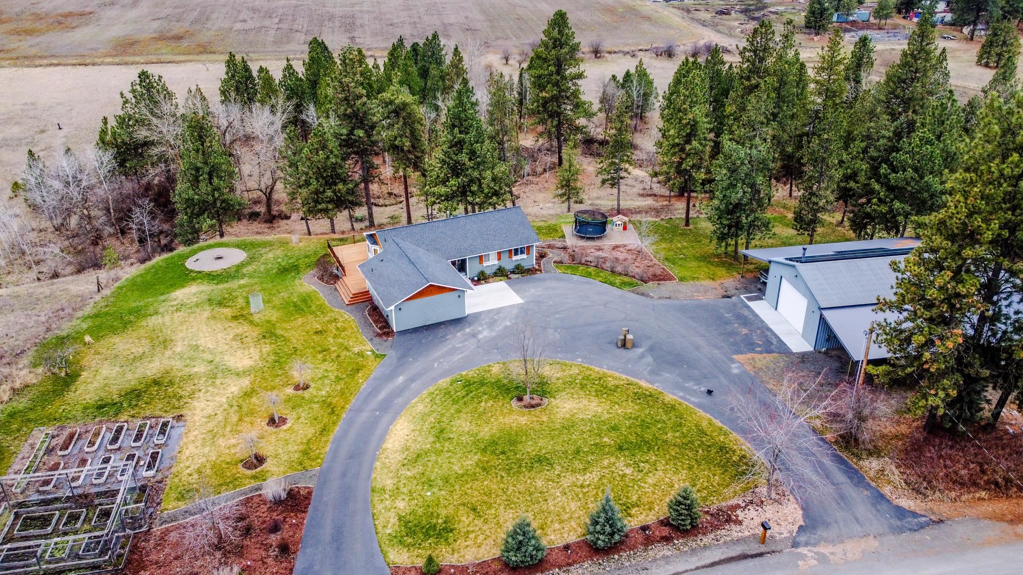 14420 East Meadows Road Mica, WA 99023 - Photo 7 of 32