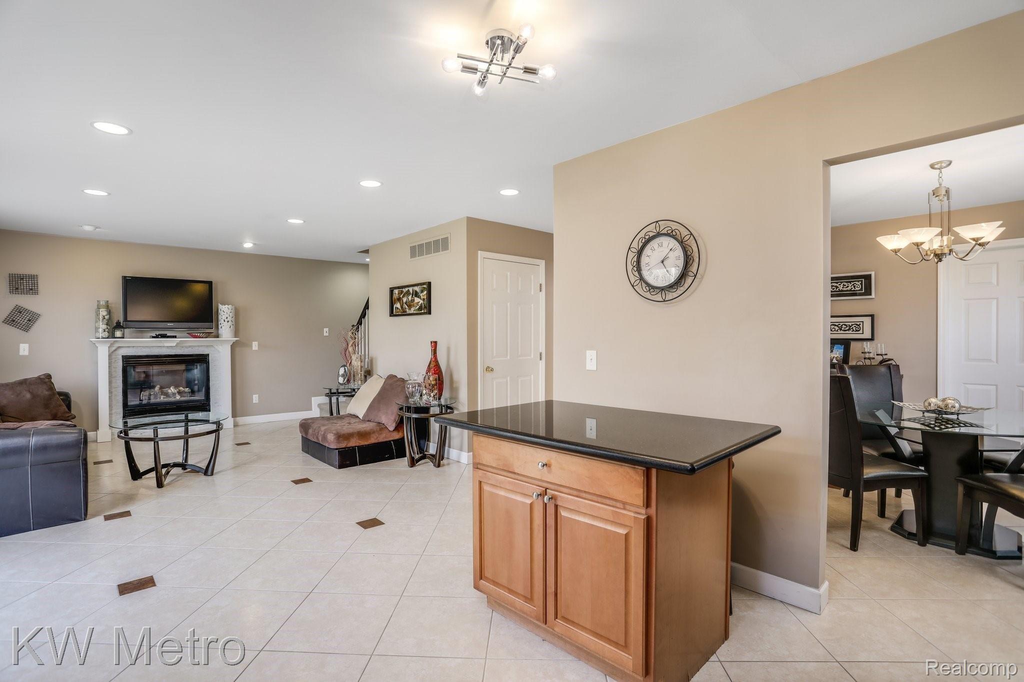 1623 Milverton Road Troy, MI 48083 - Photo 9 of 33 Love this space.jpg