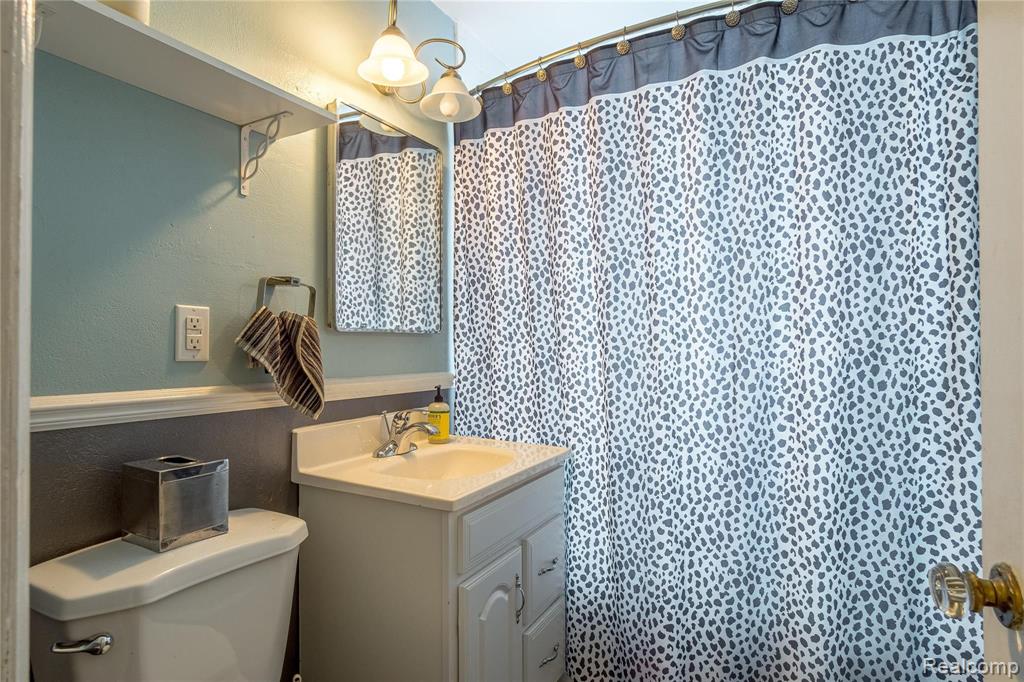 1135 North Dye Road Flint, MI 48532 - Photo 52 of 63