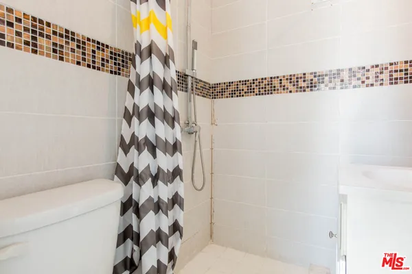 $3,599 | 8525 Cadillac Avenue, Los Angeles, CA 90034