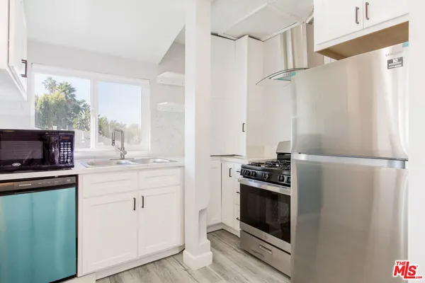 $3,599 | 8525 Cadillac Avenue, Los Angeles, CA 90034