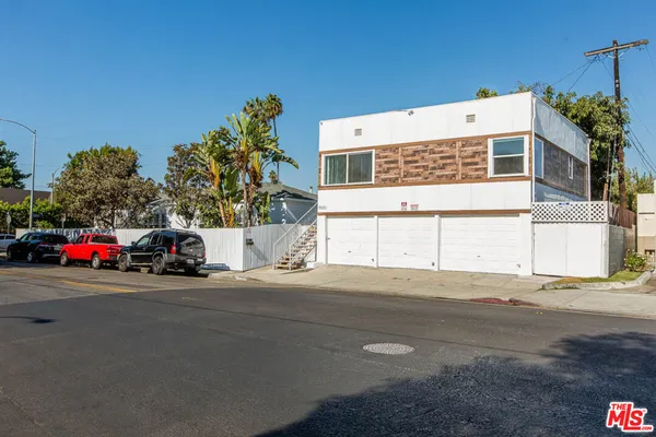 $3,599 | 8525 Cadillac Avenue, Los Angeles, CA 90034