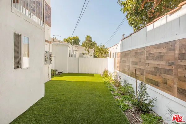 $3,599 | 8525 Cadillac Avenue, Los Angeles, CA 90034