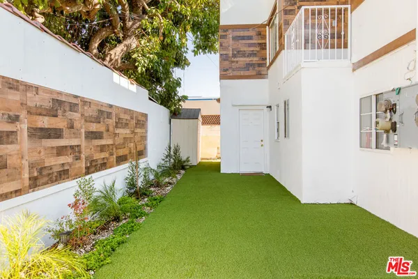 $3,599 | 8525 Cadillac Avenue, Los Angeles, CA 90034