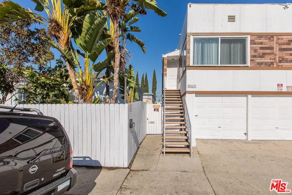 $3,599 | 8525 Cadillac Avenue, Los Angeles, CA 90034