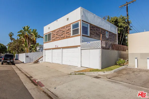 $3,599 | 8525 Cadillac Avenue, Los Angeles, CA 90034