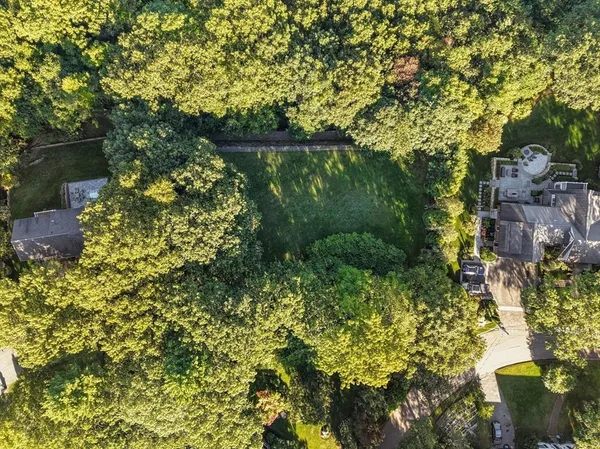 $1,995,000 | 33 Boulder Road, Wellesley, MA 02481