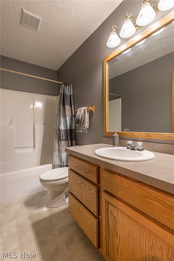 13611 Spring Street Burton, OH 44021 - Photo 22 of 34 Gallery Image 22