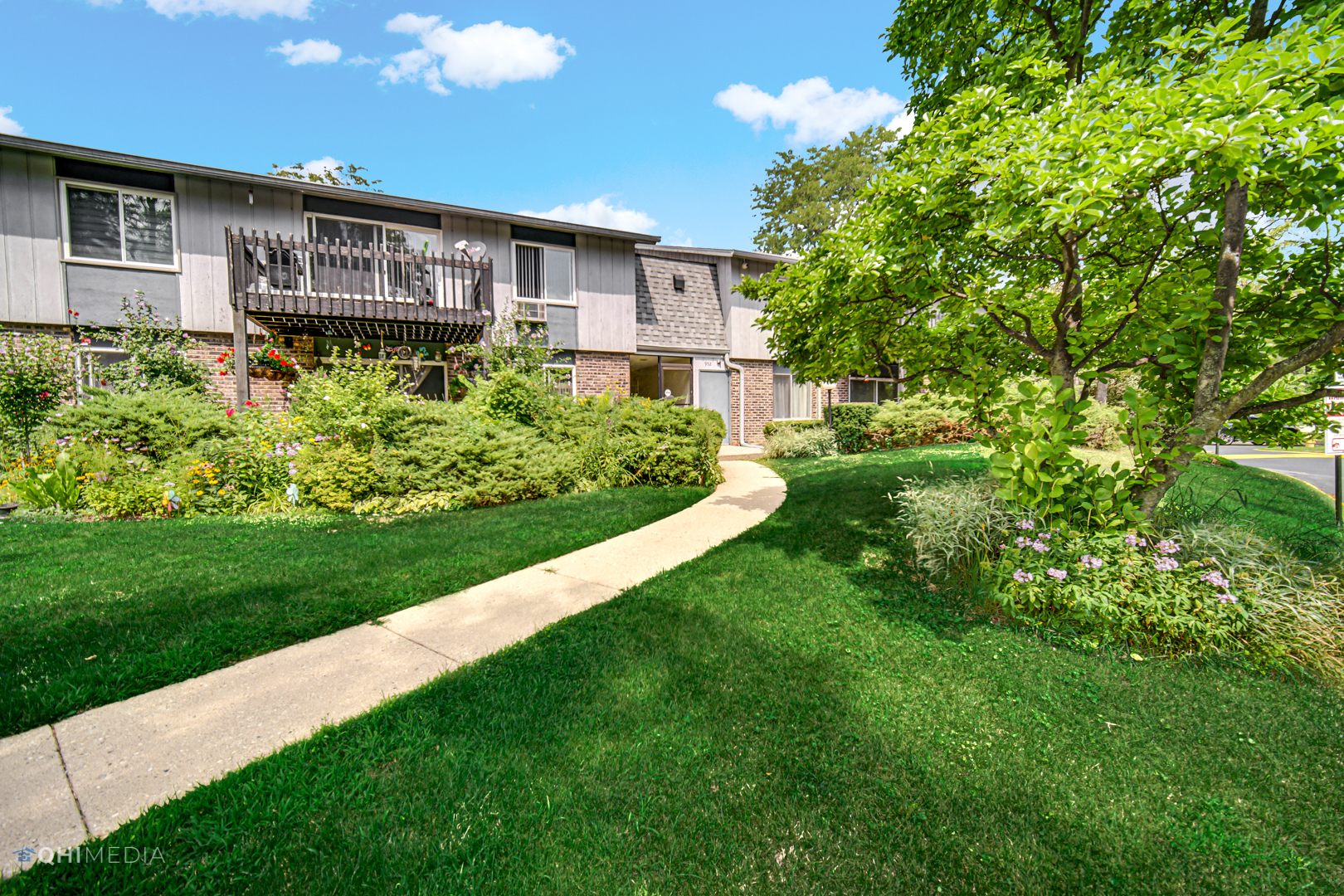 952 East Old Willow Road, Unit 102 Prospect Heights, IL 60070 - Photo 2 of 20