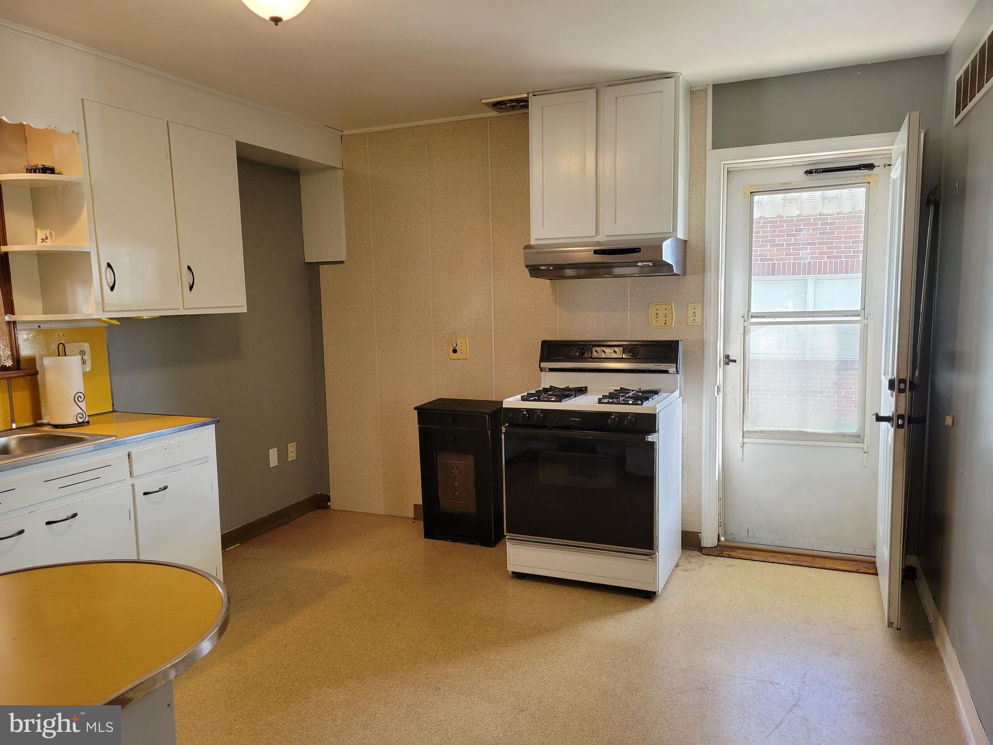 2254 Willow Road York, PA 17408 - Photo 18 of 46