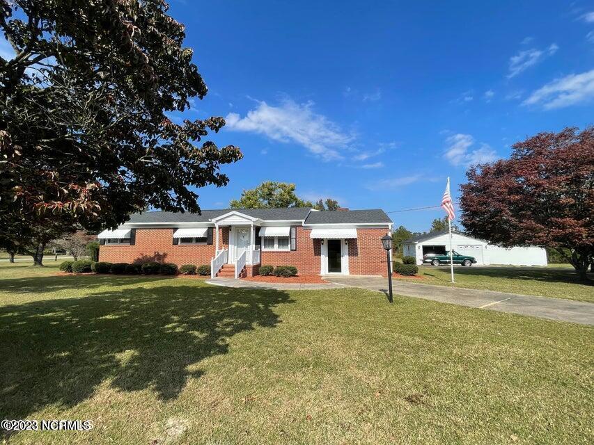 566 Dunn Road Roseboro, NC 28382 - Photo 2 of 36 20230727151622551126000000-o