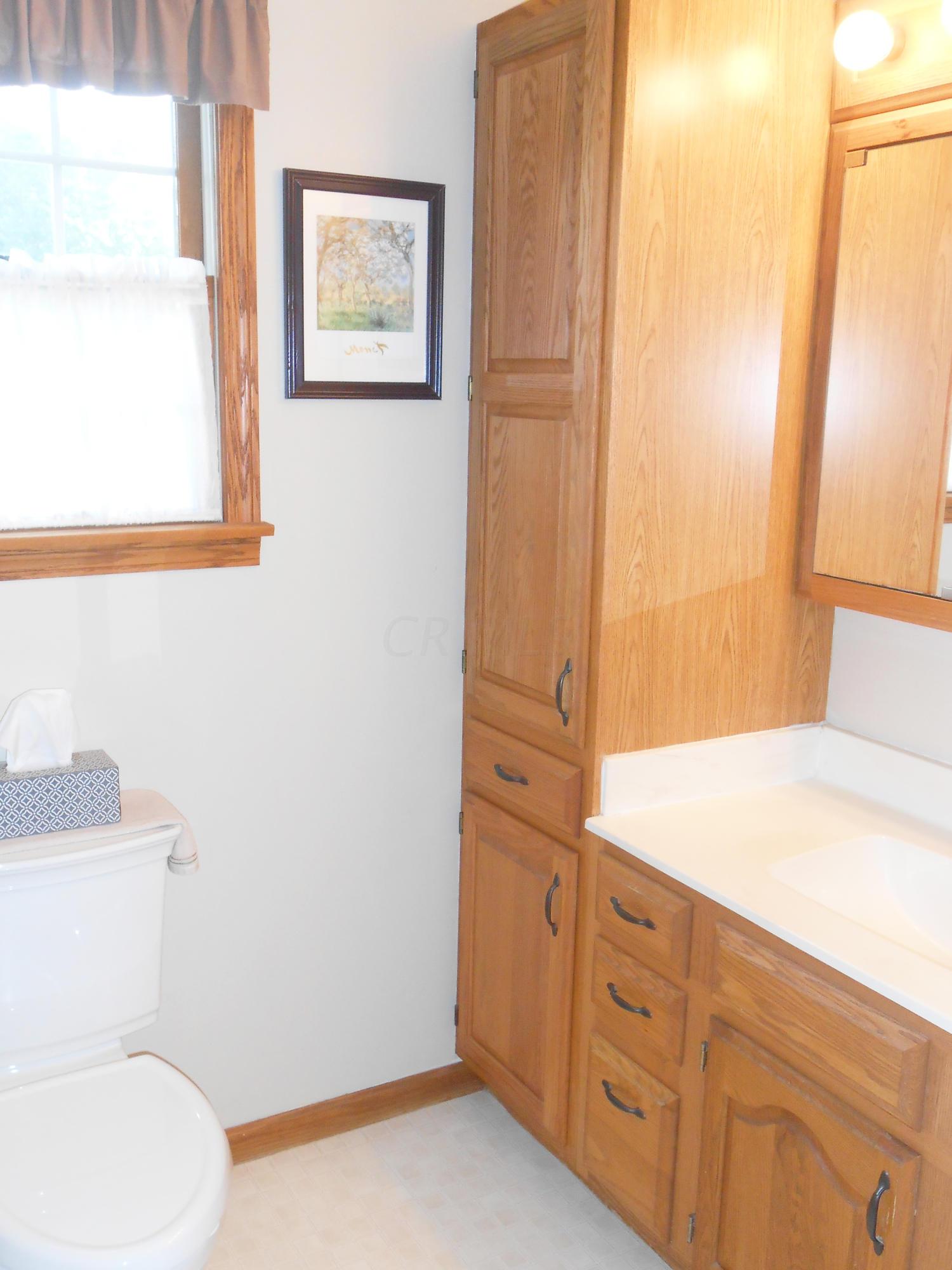 18402 Utica Road Utica, OH 43080 - Photo 8 of 27 Gallery Image 8