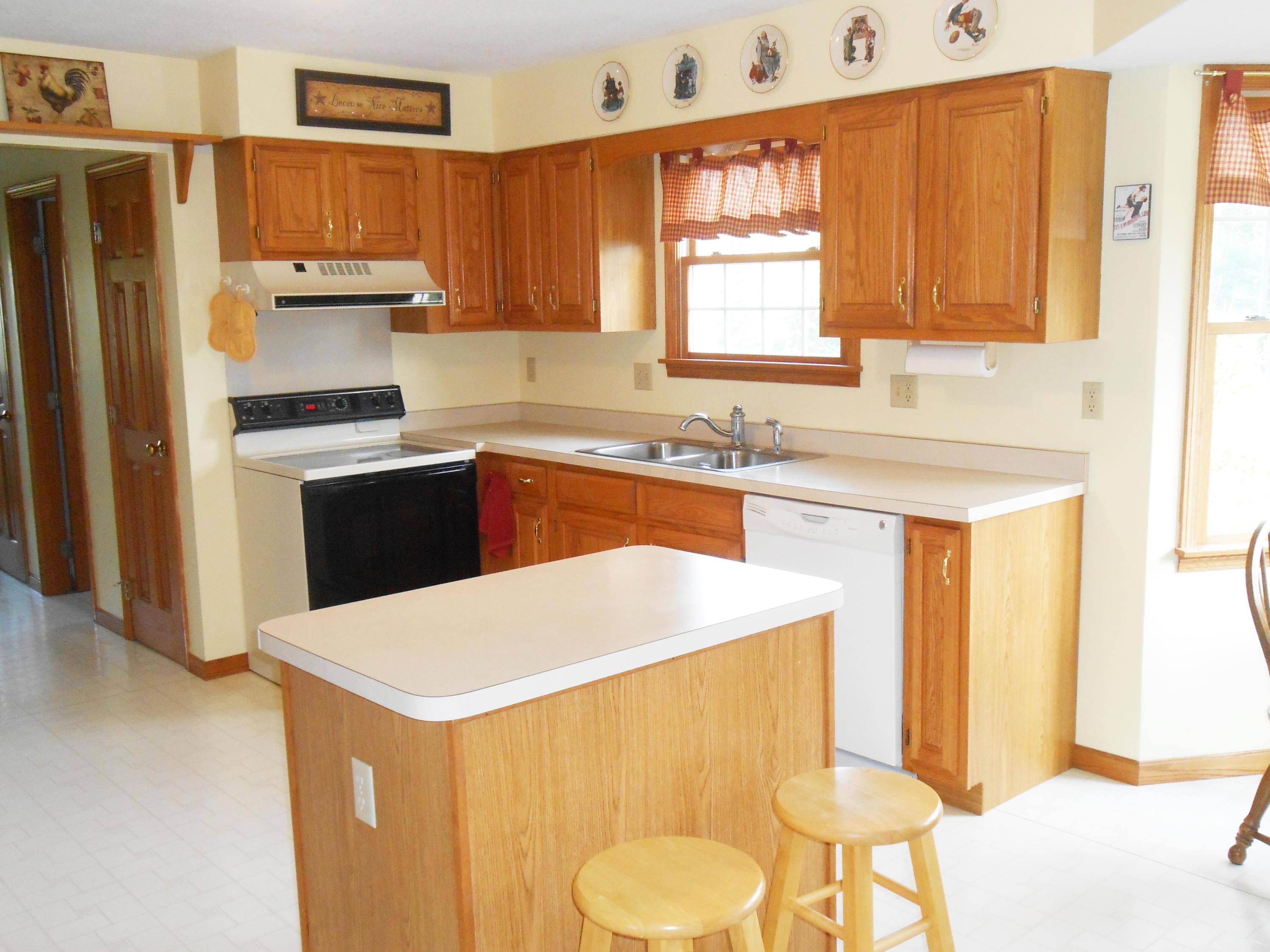 18402 Utica Road Utica, OH 43080 - Photo 9 of 27 Gallery Image 9