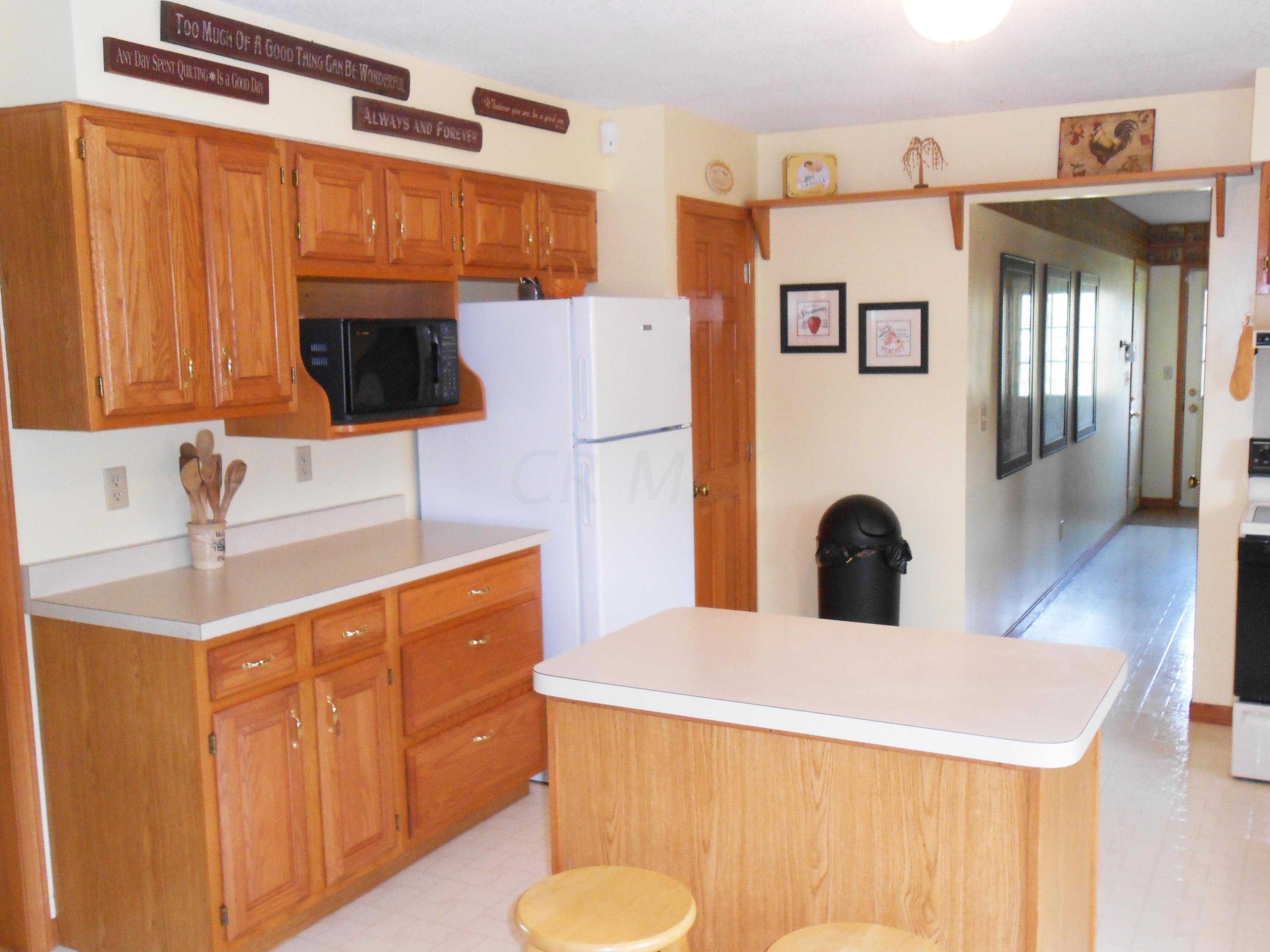 18402 Utica Road Utica, OH 43080 - Photo 10 of 27 Gallery Image 10