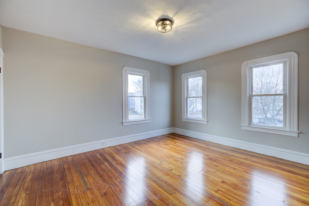 27 Ormond Street Springfield, MA 01108 - Photo 11 of 26