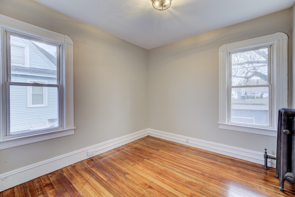 27 Ormond Street Springfield, MA 01108 - Photo 15 of 26