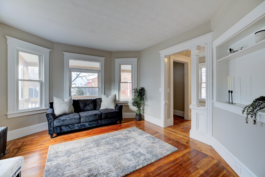 27 Ormond Street Springfield, MA 01108 - Photo 7 of 26