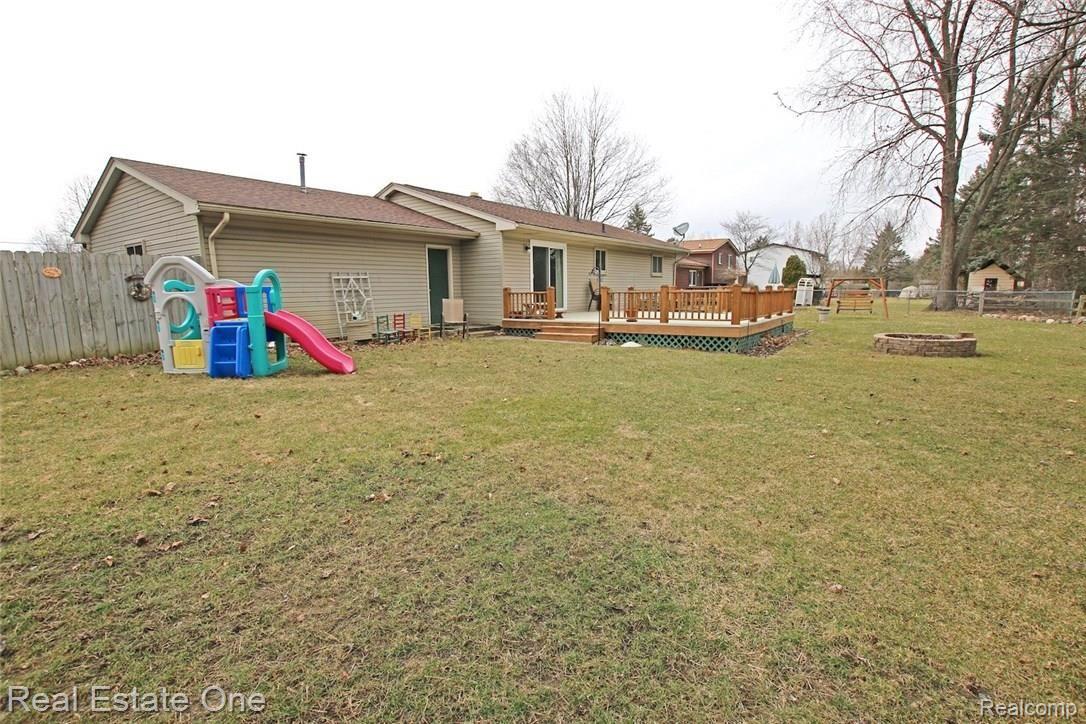371 South Baldwin Road Oxford, MI 48371 - Photo 47 of 51 49) Bacakyard.jpg