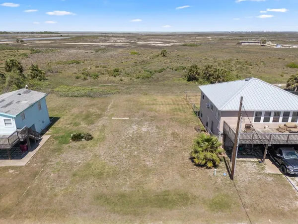 $130,000 | 499 Beach Front Drive, Matagorda, TX 77457