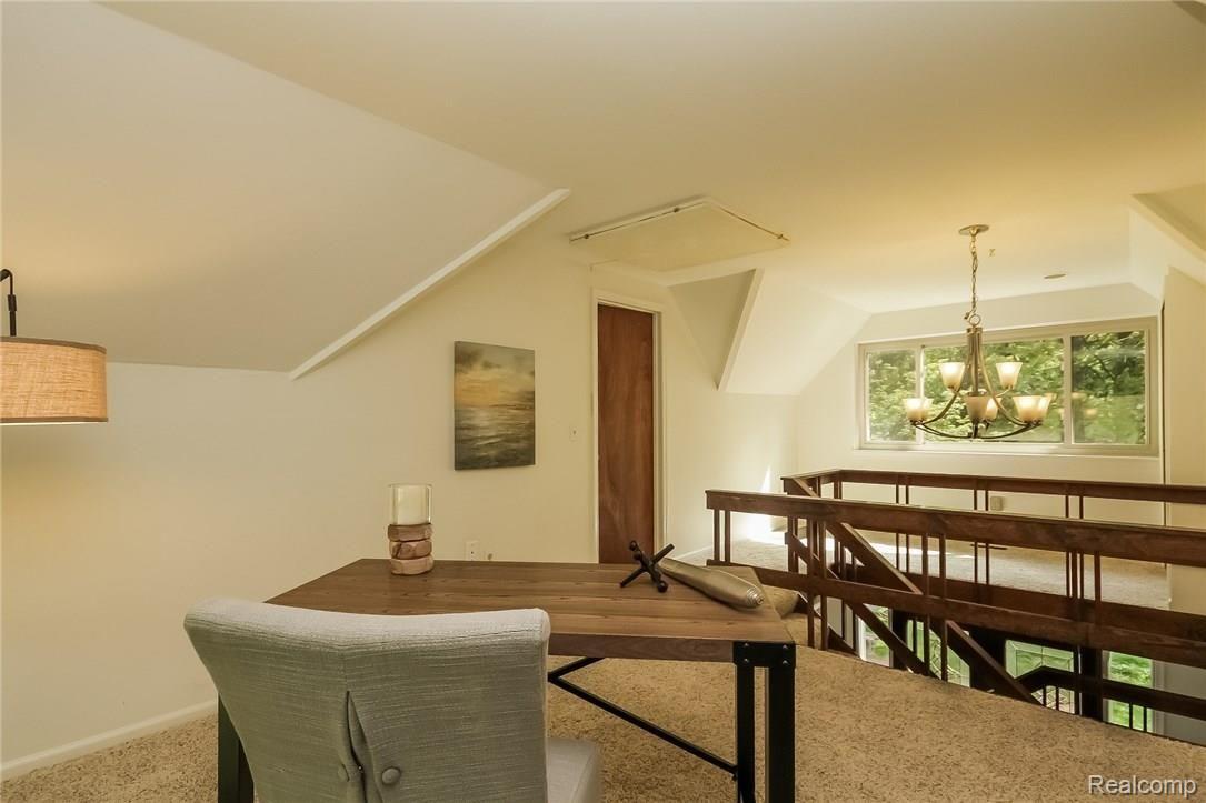 5650 Warren Road Ann Arbor, MI 48105 - Photo 39 of 70 040-Office-2737495-medium.jpg