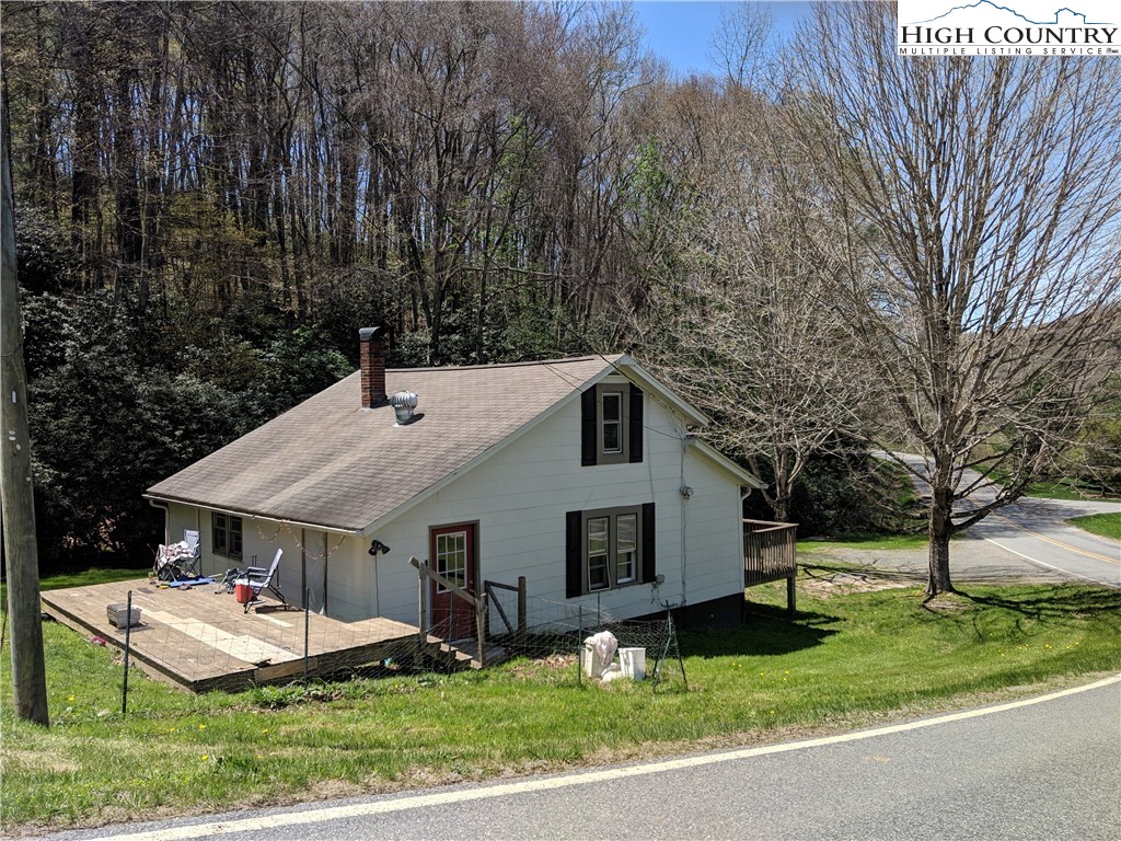 1092 Milton Moretz Road Boone, NC 28607 - Photo 2 of 17 Gallery Image 2