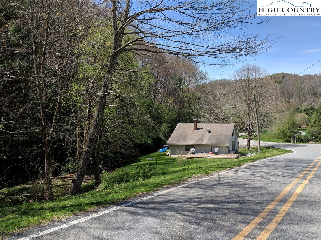 1092 Milton Moretz Road Boone, NC 28607 - Photo 3 of 17 Gallery Image 3