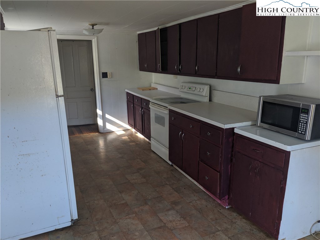 1092 Milton Moretz Road Boone, NC 28607 - Photo 6 of 17 Gallery Image 6