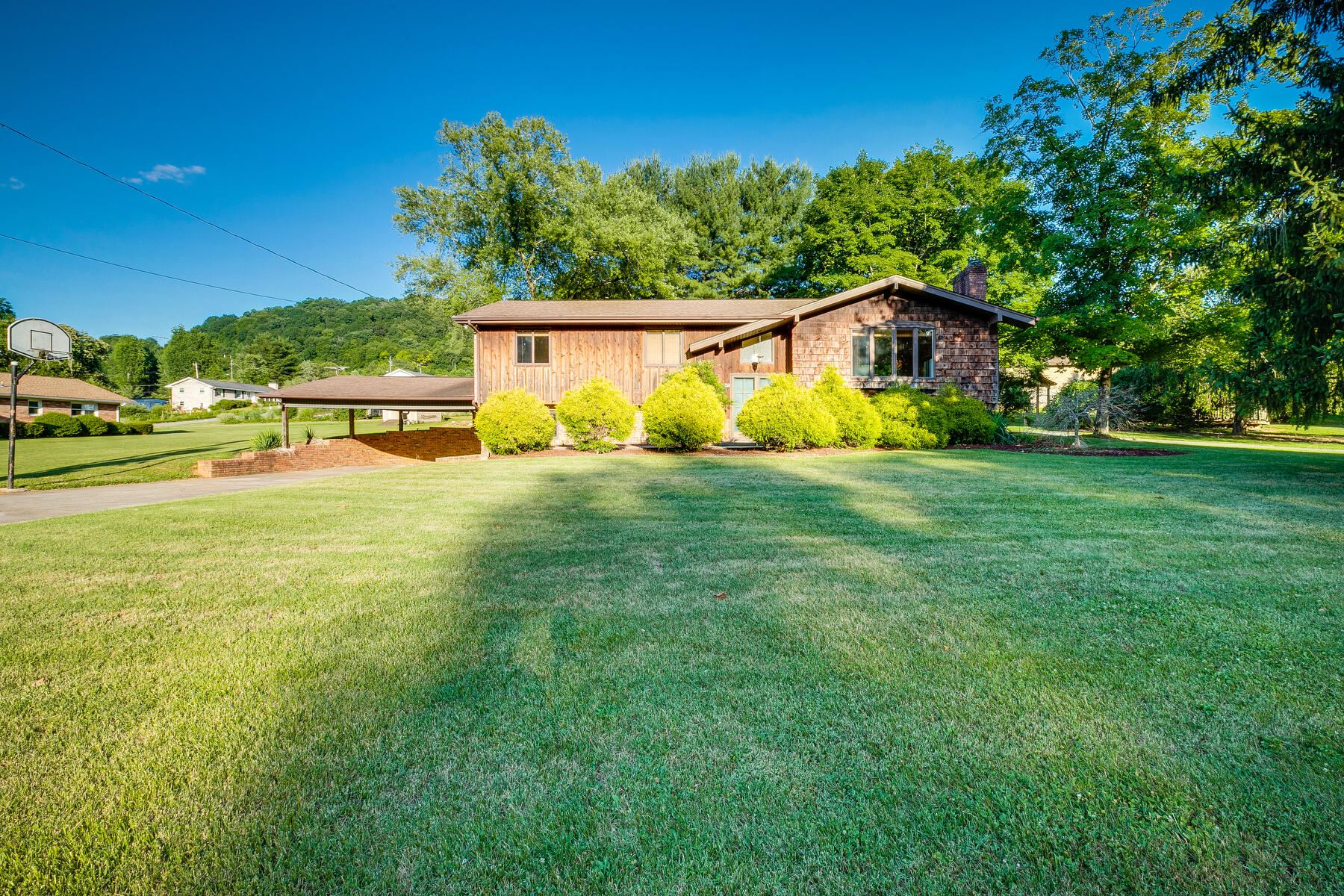 152 Rippling Run Road Kingsport, TN 37663 - Photo 1 of 47 001