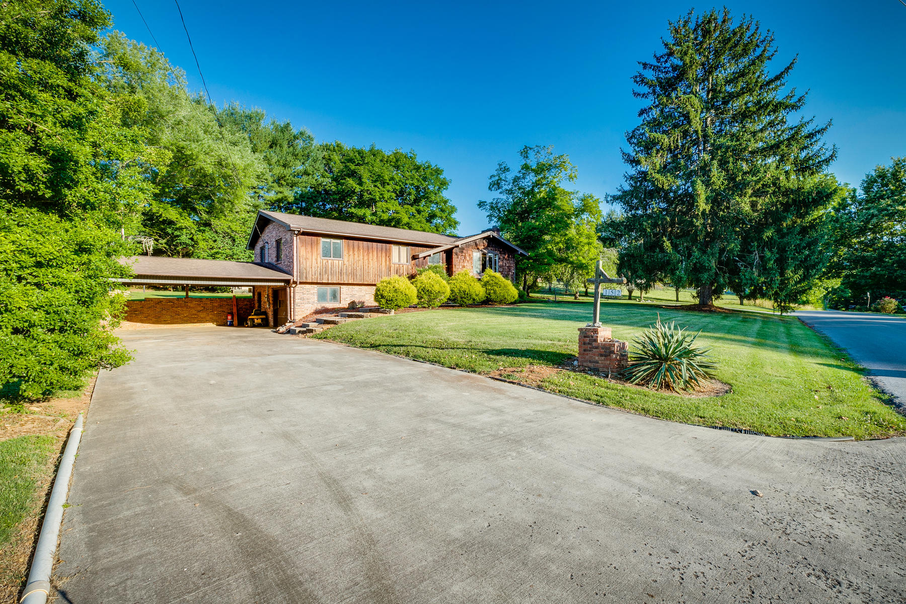 152 Rippling Run Road Kingsport, TN 37663 - Photo 3 of 47 003