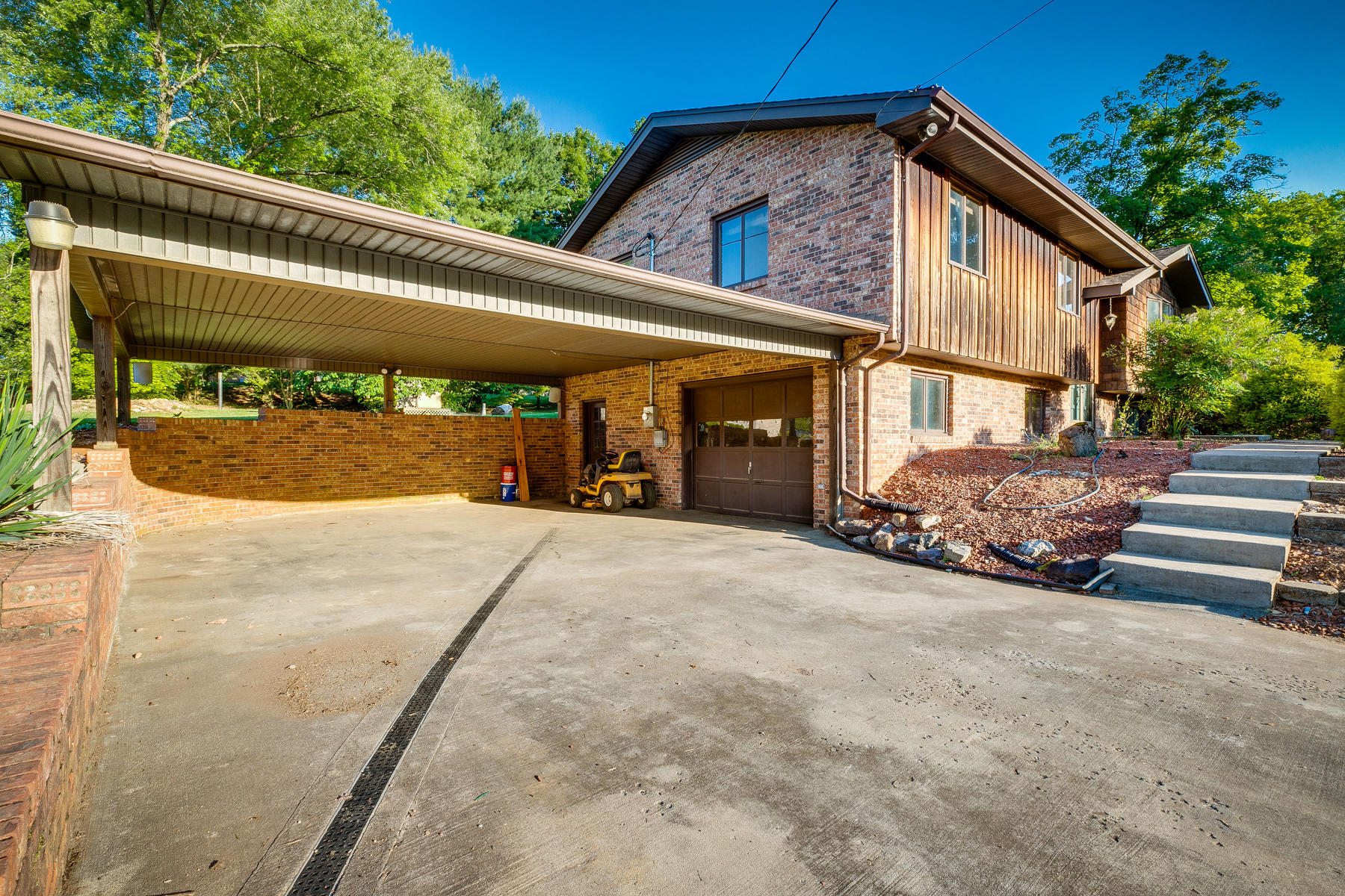 152 Rippling Run Road Kingsport, TN 37663 - Photo 4 of 47 004