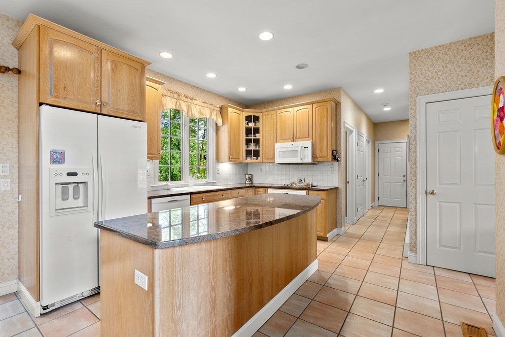 15 Nonesuch Road Weston, MA 02493 - Photo 6 of 15