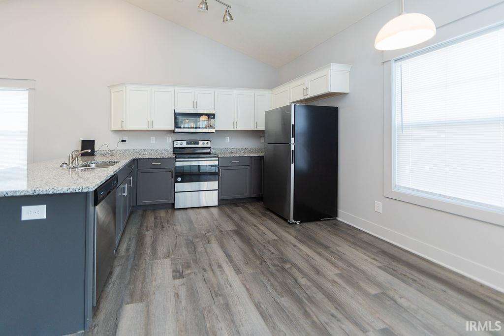 1115 West Rangeview Circle Bloomington, IN 47403 - Photo 2 of 30