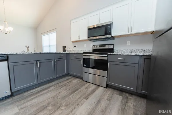 $2,500 | 1115 West Rangeview Circle, Bloomington, IN 47403